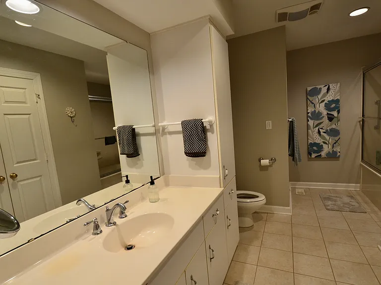 531 Weathersfield — Photo 6