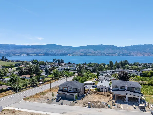 1025 Kitson Ct W, Kelowna, BC V1Z 2G7
