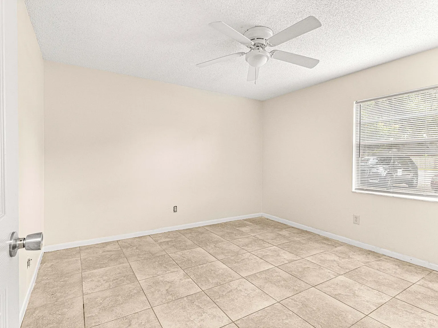 1765 SW 107th Ln — Photo 4