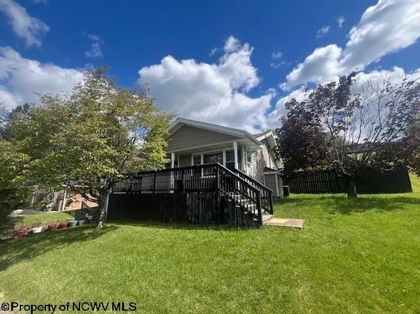 599 Martha Ave, Shinnston, WV 26431