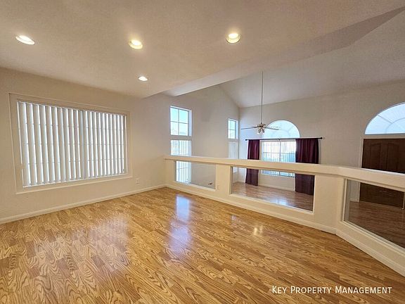 4th image of 3697 Ferndale Cove Dr N