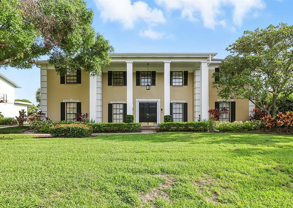 1st image of 2932 Sandpiper Pl
