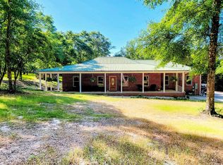 3901 Clearview Dr, Crestview, FL 32539