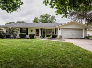 350 N Constitution Dr, Aurora, IL 60506