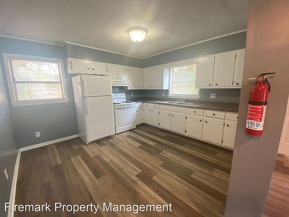 4th image of 513 Pinecrest St #C3