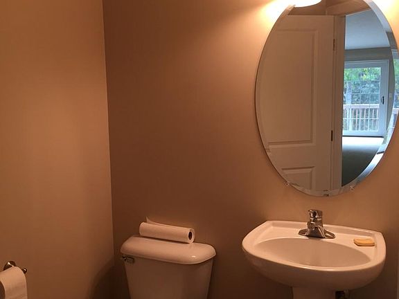 4th image of 487 Timberlake Dr E