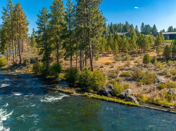 60893 River Rim Dr, Bend, OR 97702