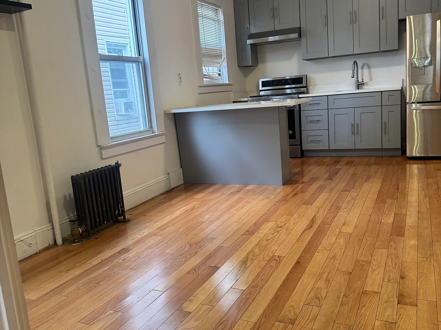 130th St, South Richmond Hill — Photo 1