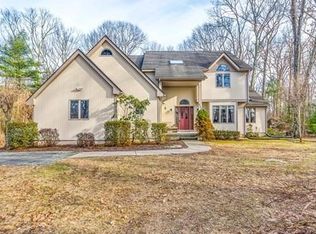 352 Bennett Rd, Hampden, MA 01036