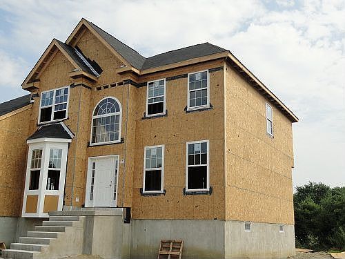 2nd image of 606 Bainbridge Dr