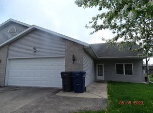 514 Ronald Lee Cir, Rio, WI 53960
