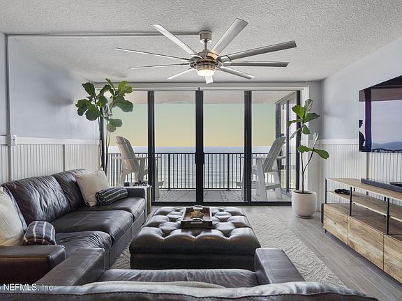 3rd image of 1301 1ST Street S #1002