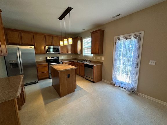 5th image of 1203 Castle Pines Dr