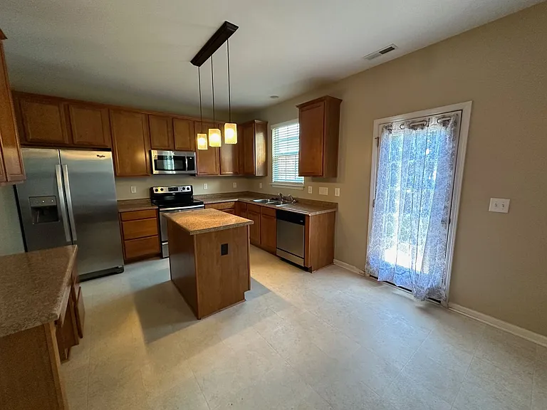 1203 Castle Pines Dr — Photo 5