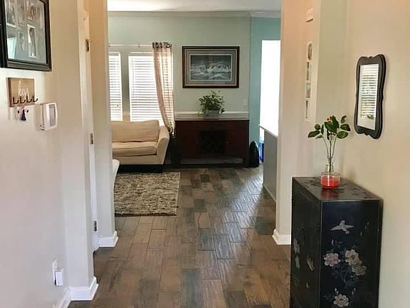 5th image of 115 Saw Palm Dr