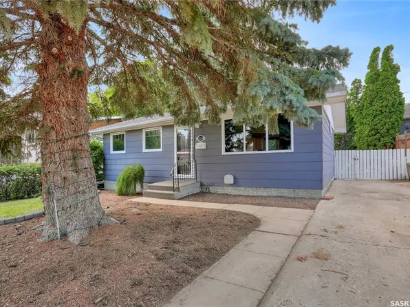 1228 Athabasca STREET W, Moose Jaw, SK S6H 6C6