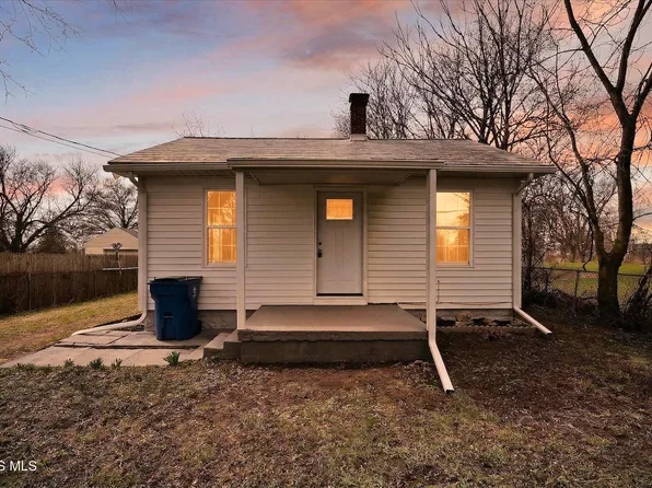 1060 Patchen Rd, Oregon, OH 43616