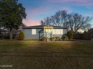 2235 Peaslee Rd, Shively, KY 40216