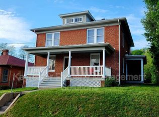 204 W Peabody St APT A, Staunton, VA 24401