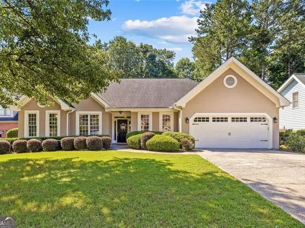 3072 Oaktree Ln, Duluth, GA 30096