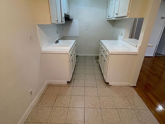 4th image of 1334 N Las Palmas Ave #105