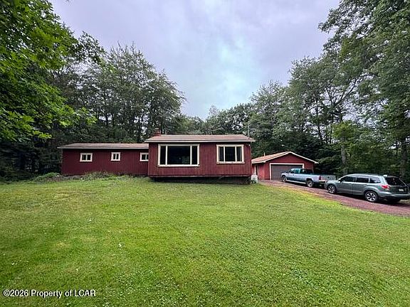 3rd image of 1303 Meadow Run Rd