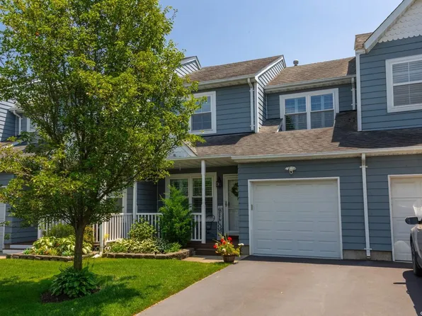 86 Sprucewood Boulevard #86, Central Islip, NY 11722