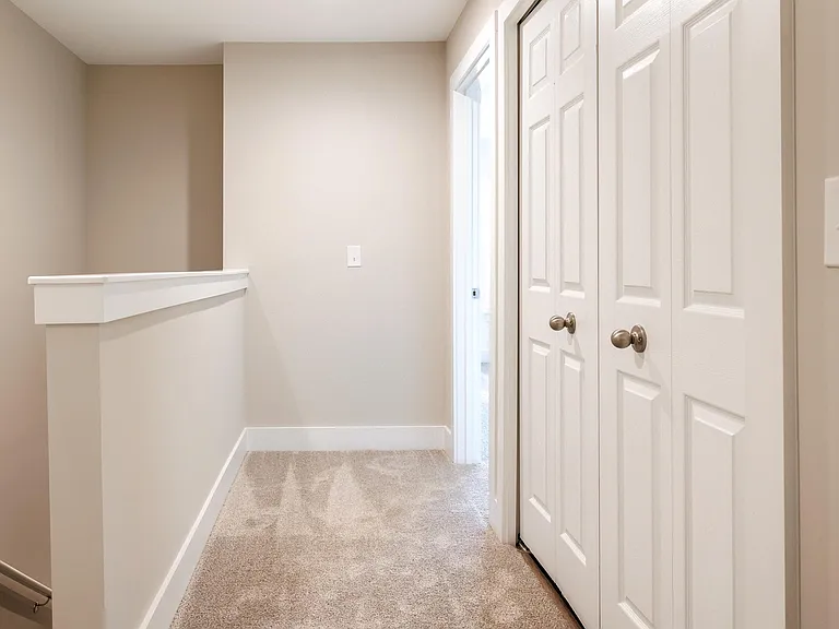 527 Nova Ln — Photo 5