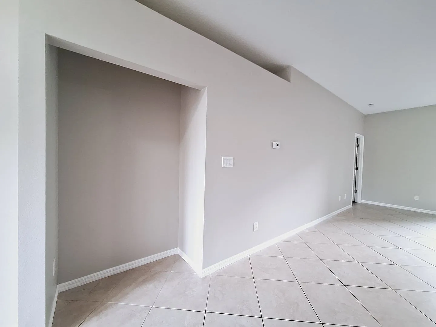 Dazzling 3 Bed, 2 Bath Updated Gem in Apopka — Photo 3