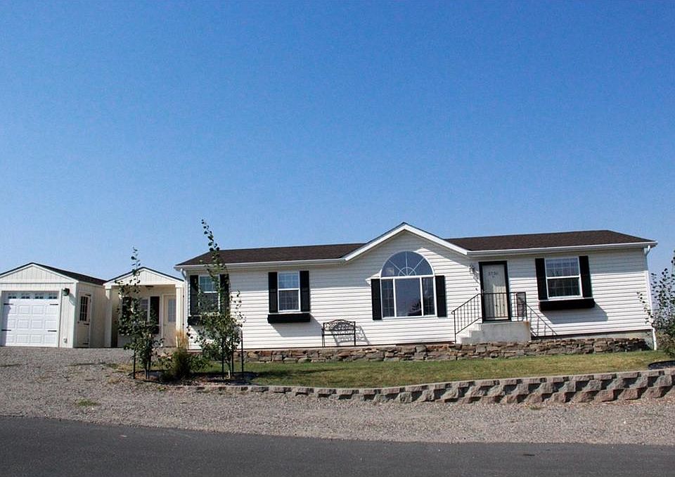 1st image of 3730 Louis Dr