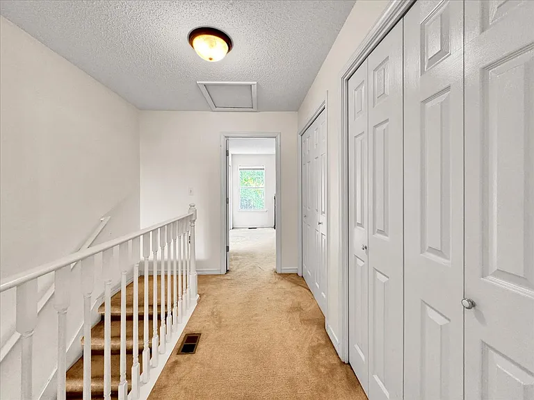 994 Scenic Oak Ln — Photo 17