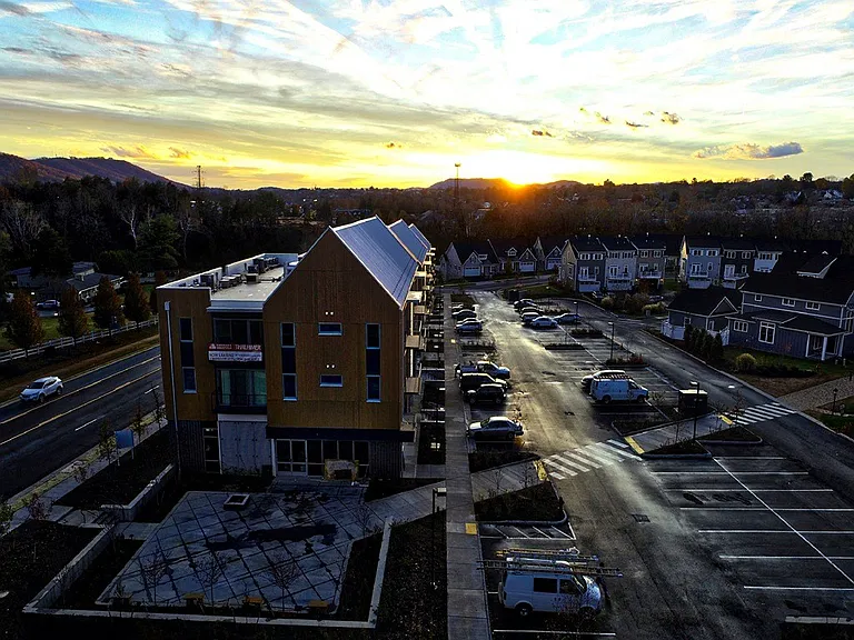 Riverside Village Apartments — Photo 25