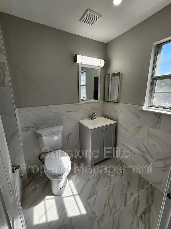 Studio, 2.5 bath, 250 sqft, $1,550 — Photo 4