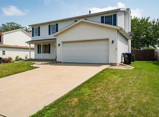 2709 Brighton Ln, Bloomington, IL