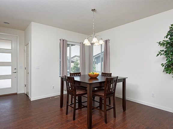 5th image of 10074 Truckee St