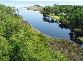 296 Sandy Point Dr, Beaufort, NC 28516