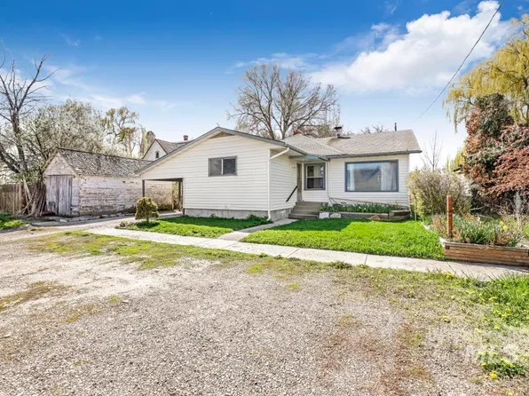 110 W Poplar St, Oakley, ID 83346