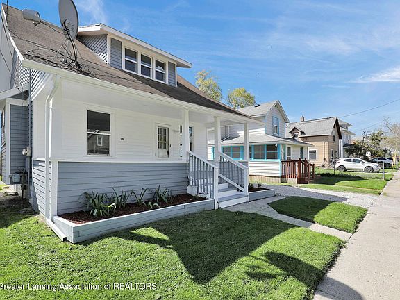 3rd image of 1435 New York Ave