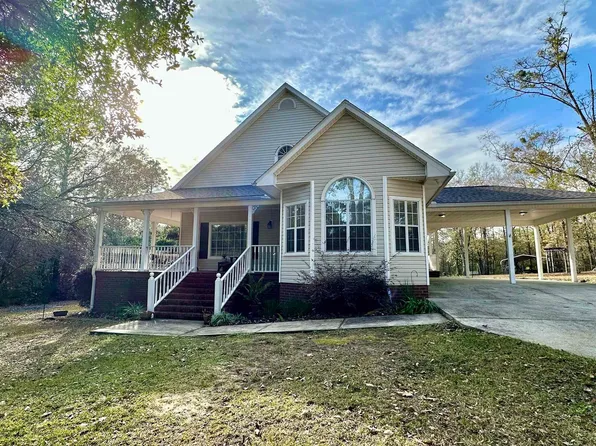 45090 Chalet Dr, Bay Minette, AL 36507