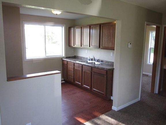 3rd image of 309 W 2nd St