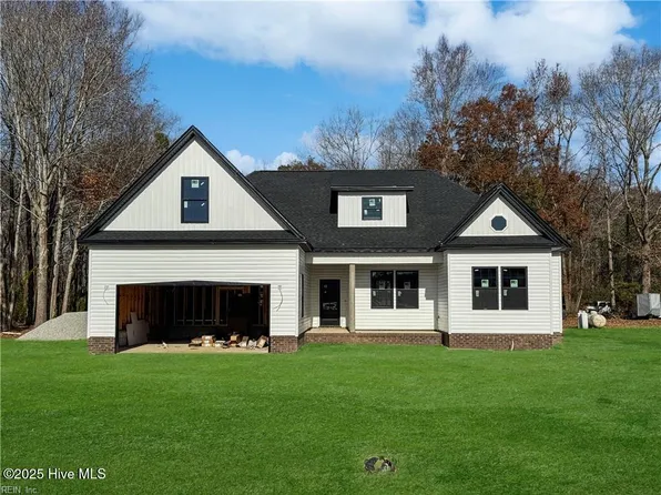 1702 Pine Street, Elizabeth City, NC 27909