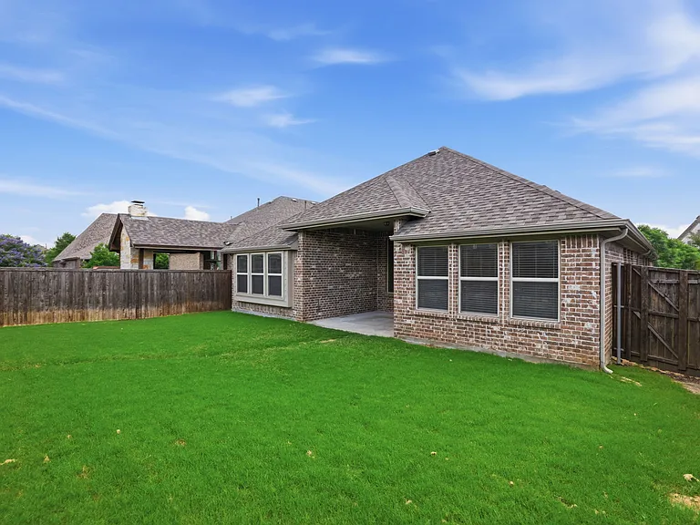 3523 Charleston Dr — Photo 29