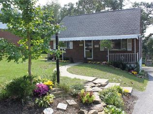 4922 Point Circle Dr, Monroeville, PA