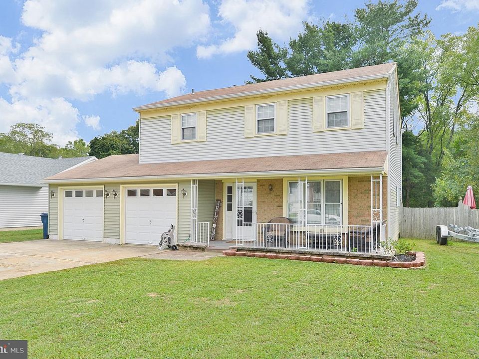 1st image of 38 Avery Dr