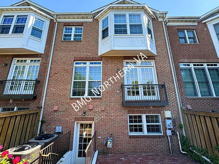 3091 McKinnon Way — Photo 36