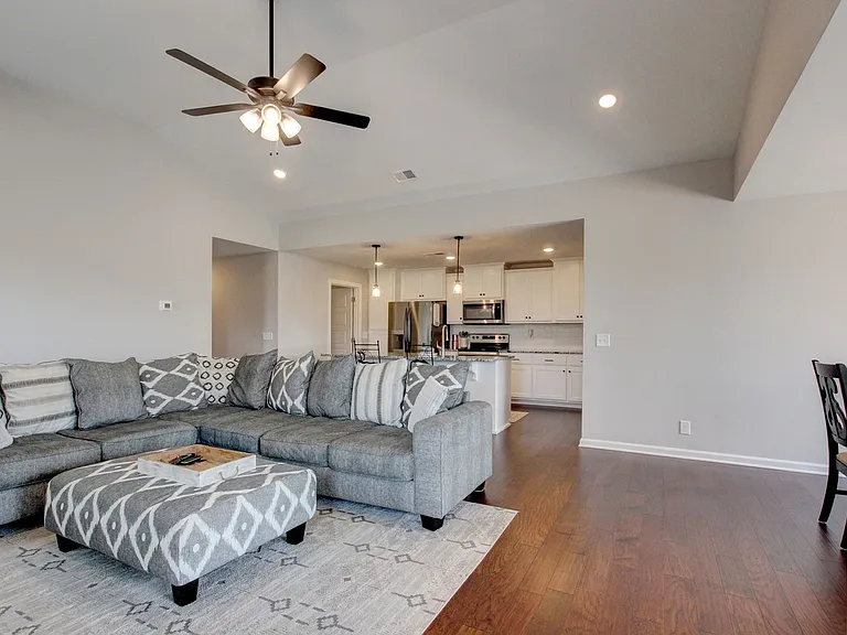 715 Jodine Ann Dr — Photo 21