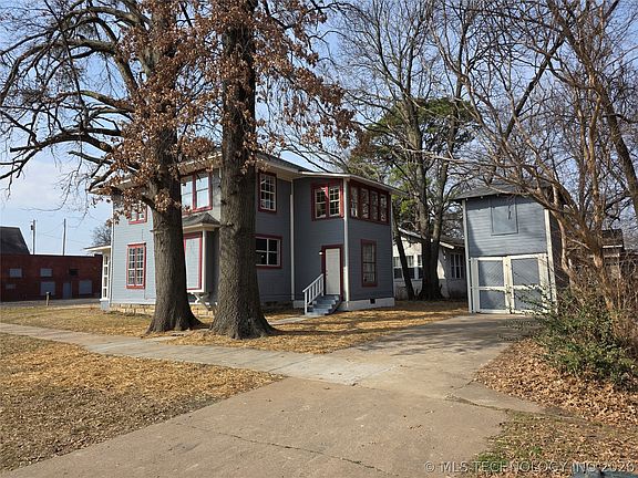 2nd image of 1602 W Broadway St