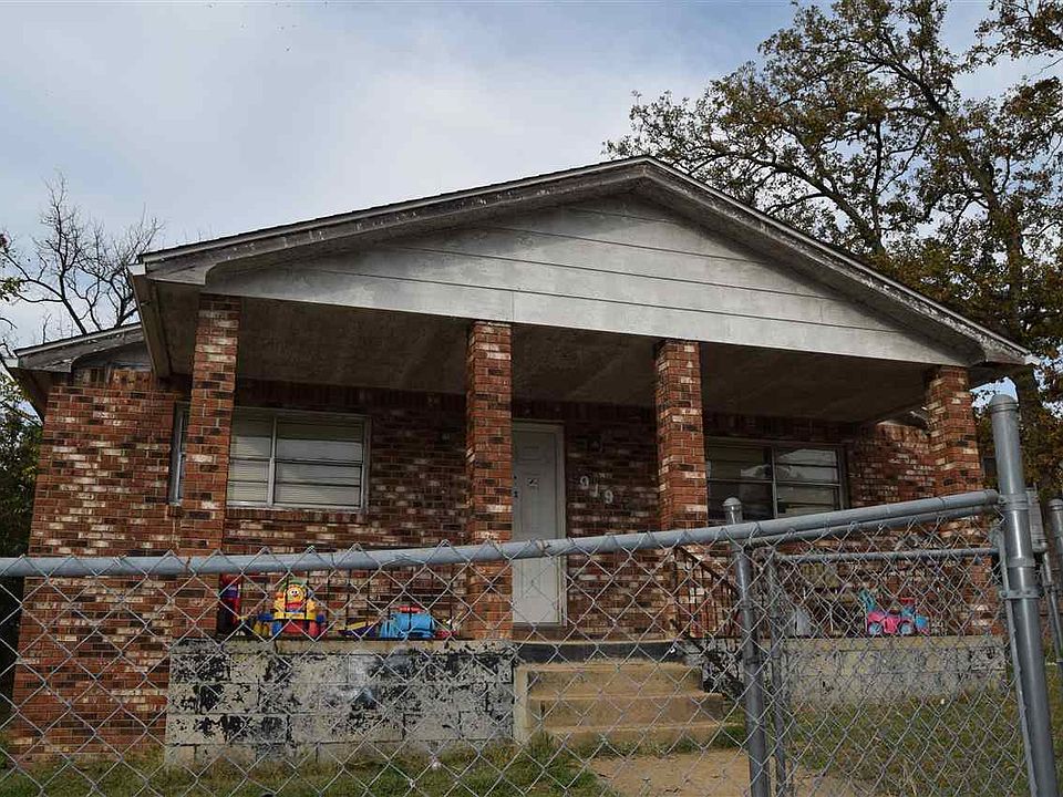 2nd image of 919 Spring St