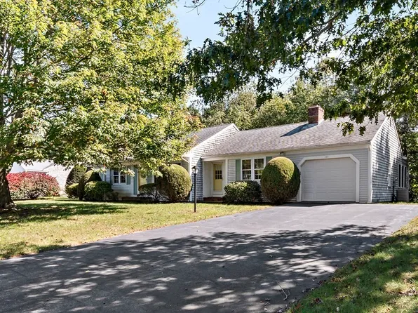 111 Seth Parker Rd, Barnstable, MA 02630