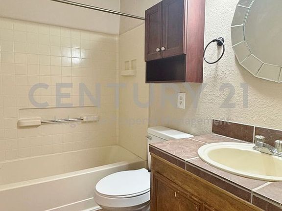 4th image of 304 Boot Ranch Rd
